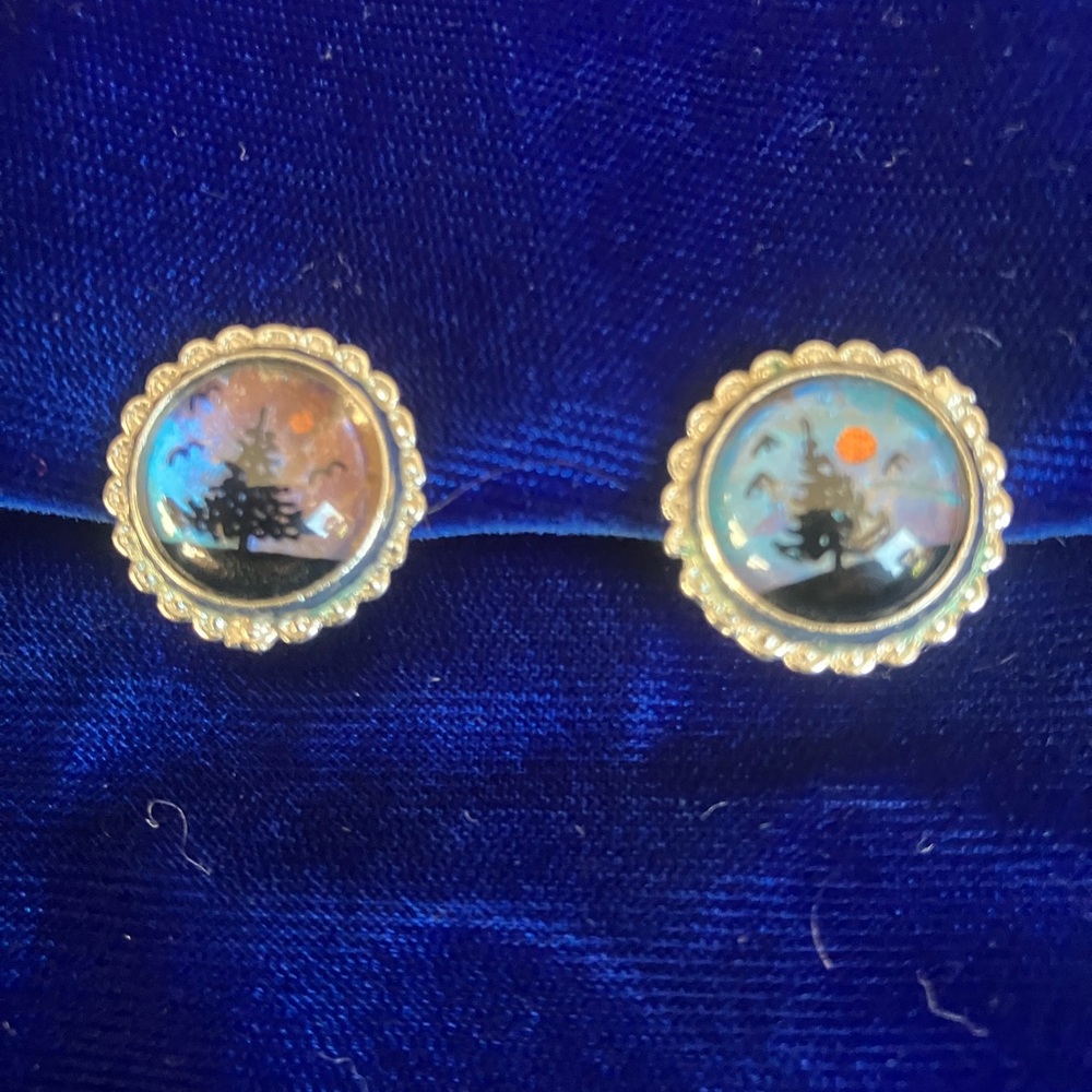 Vintage blue morpho butterfly silver tone screw back earrings
